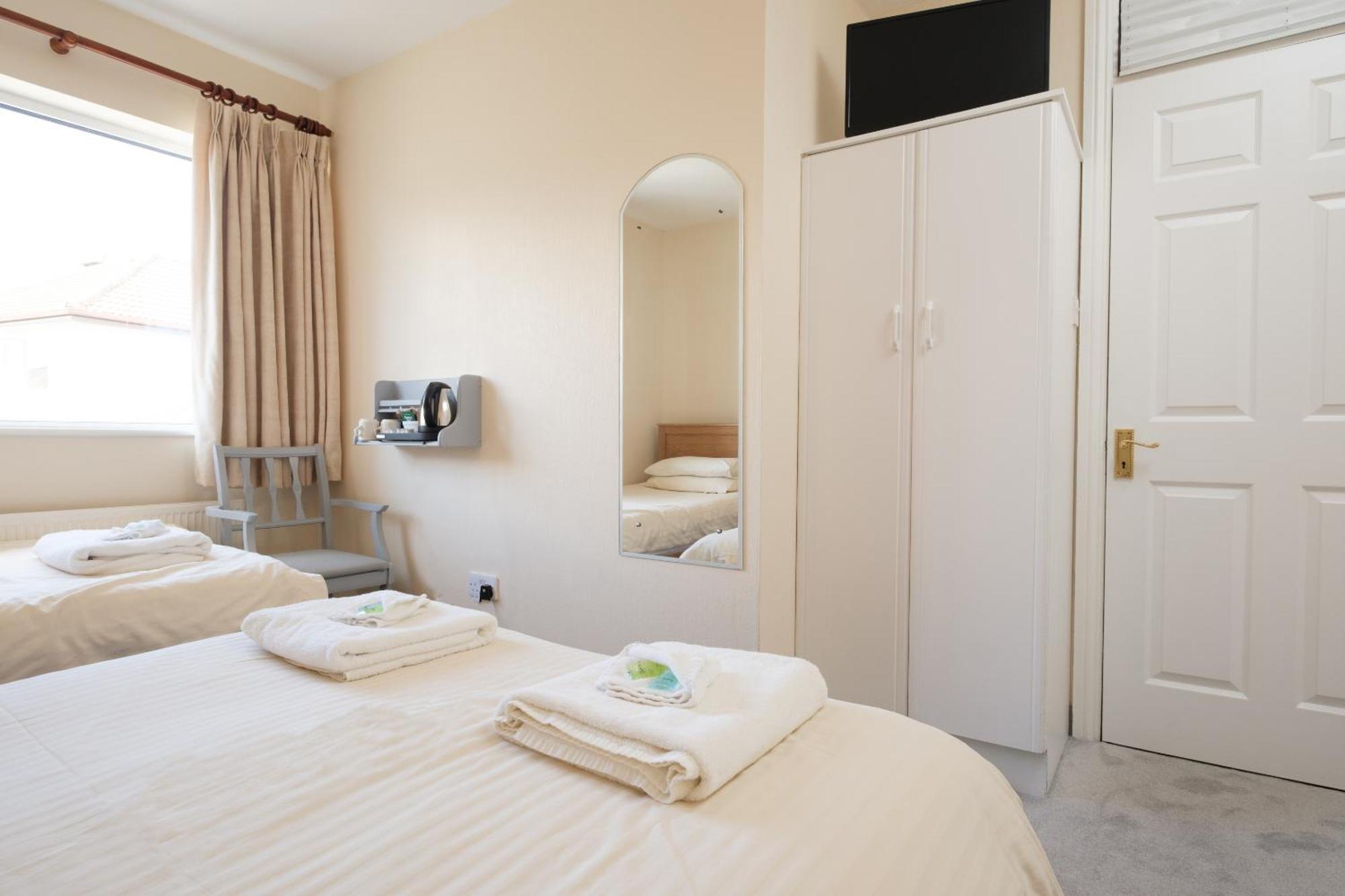 Four Seasons B&B Galway Dış mekan fotoğraf