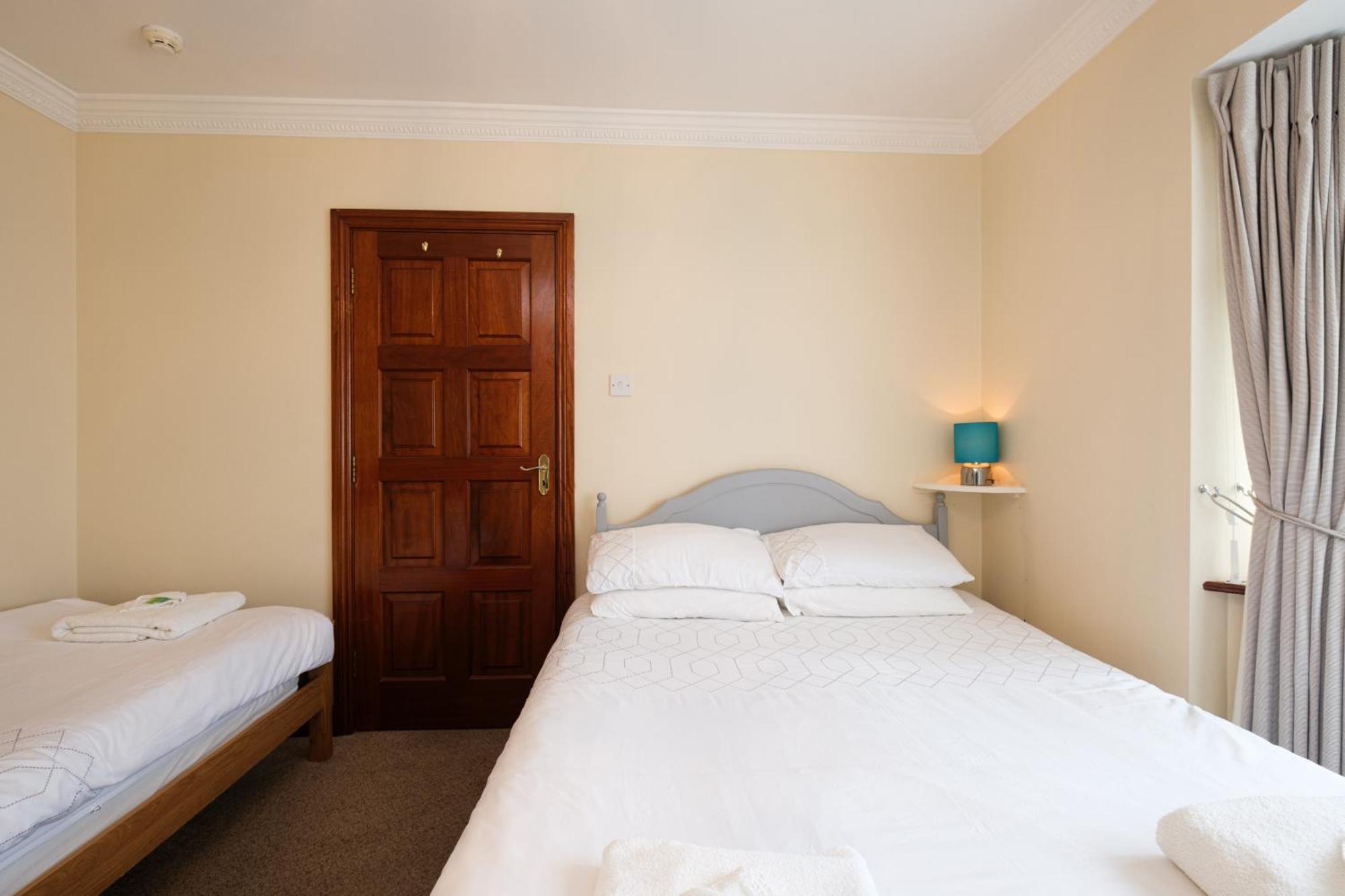 Four Seasons B&B Galway Dış mekan fotoğraf