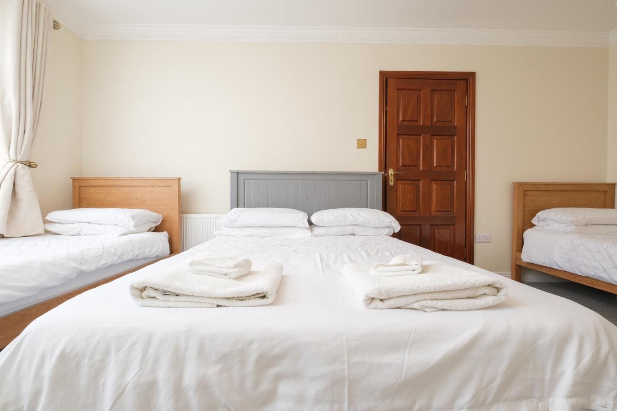 Four Seasons B&B Galway Dış mekan fotoğraf