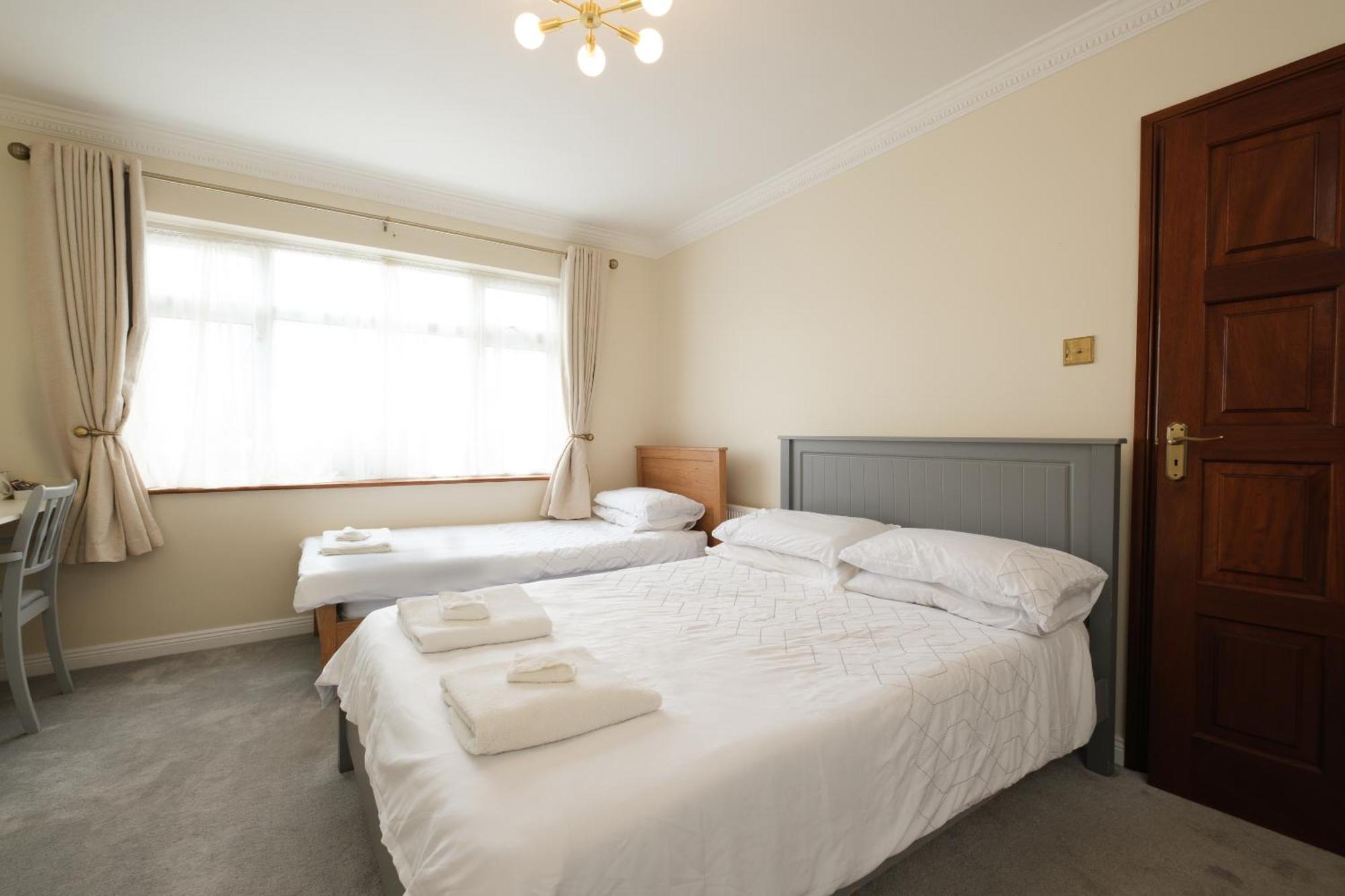 Four Seasons B&B Galway Dış mekan fotoğraf