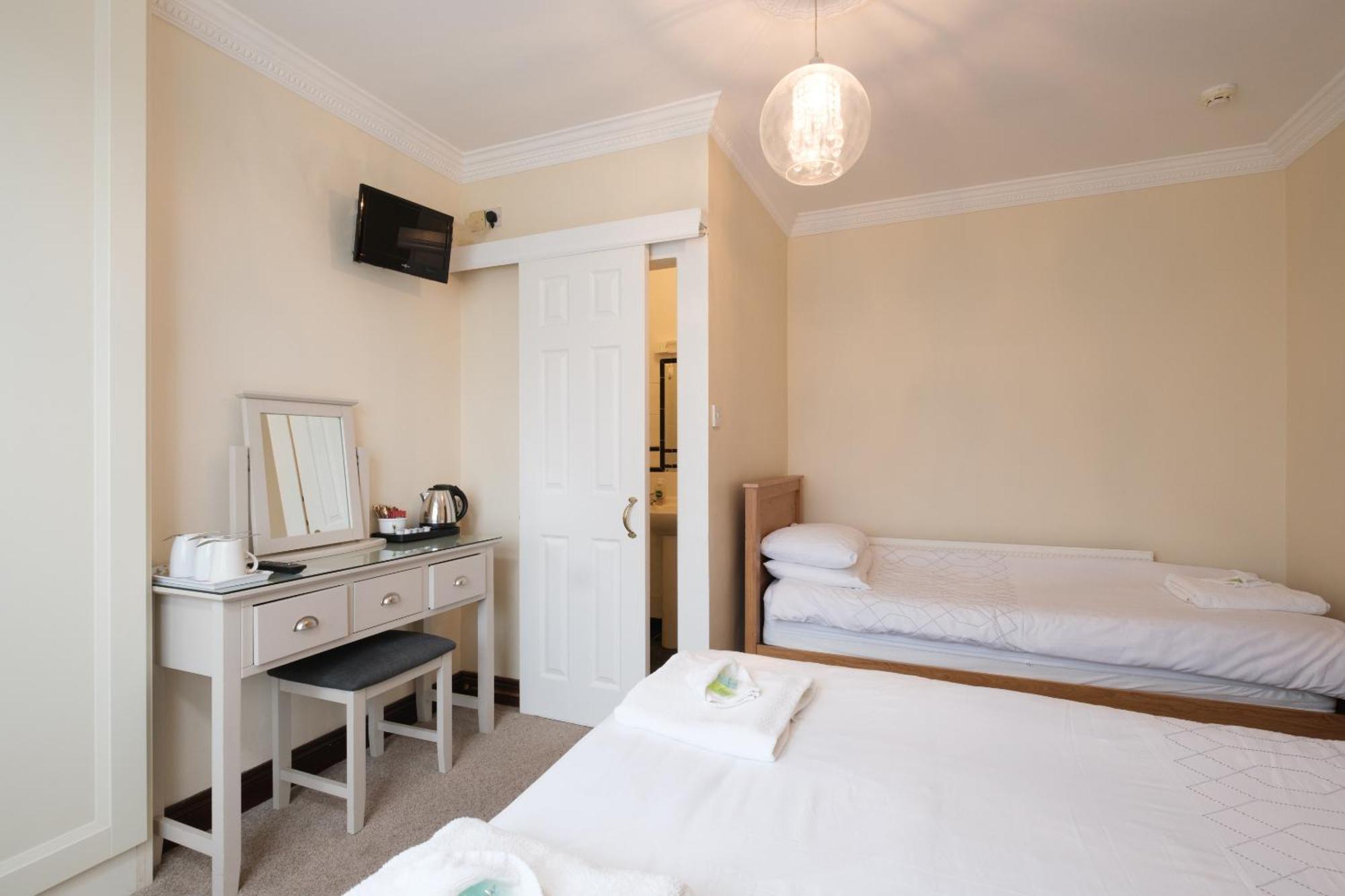 Four Seasons B&B Galway Dış mekan fotoğraf